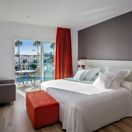 מלון Barcelo Sands