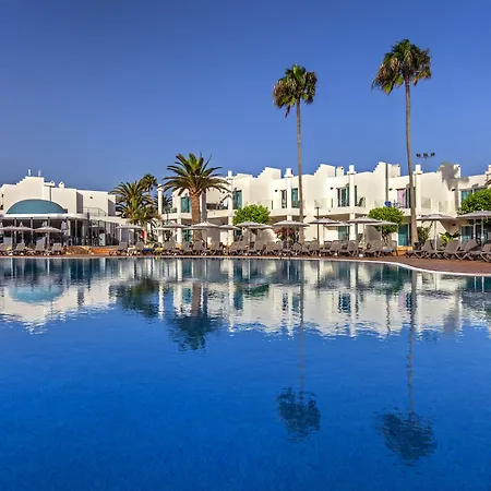 Barcelo Sands מלון