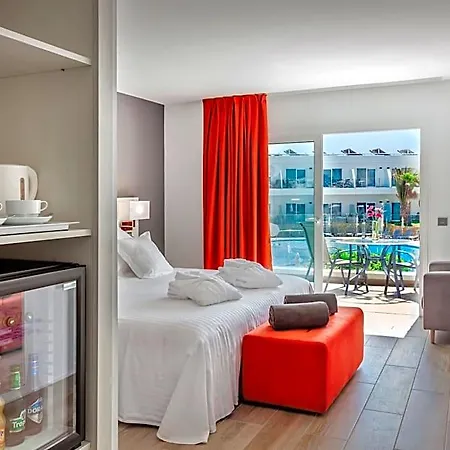 ホテル Barcelo Sands